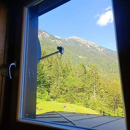 Valvasorjev Dom Pod Stolom