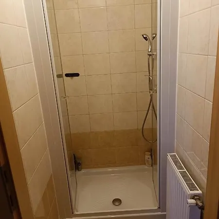 Valvasorjev Dom Pod Stolom Auberge de jeunesse Zirovnica