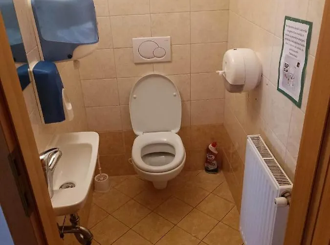 Valvasorjev Dom Pod Stolom *